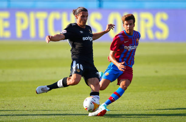 乐部内部与 乐部内部与